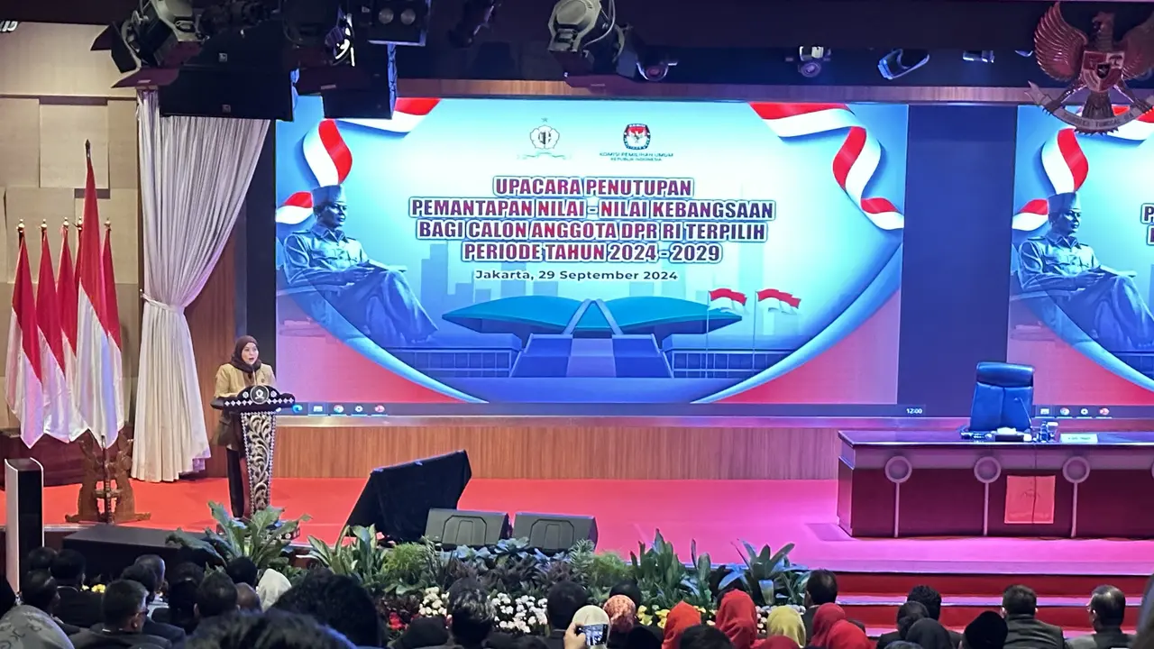 Komisioner KPU RI Betty Epsiloon Idroos menyampaikan pihaknya telah menyiapkan 3 hotel bintang lima jelang pelantikan calon anggota DPR RI periode 2024-2029 pada Selasa 1 Oktober 2024.