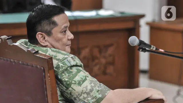 Ekspresi Irjen Napoleon Bonaparte Divonis 5 Bulan 15 Hari Penjara