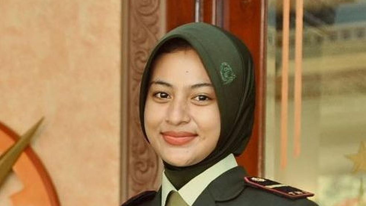 Usai dari Akademi Militer, kini Nilam menjadi prajurit TNI Angkatan Darat. Begini penampilan cantiknya dengan seragam dinas.