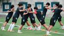 Naegohyang datang dengan kekuatan 27 pemain dan 12 staf. Mereka telah tiba di Korea Selatan melalui Bandara Internasional Incheon pada 17 Mei lalu. (AP Photo/Lee Jin-man)