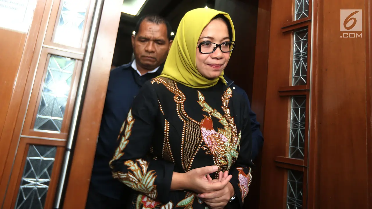 Eni Saragih Didakwa Terima Suap Rp 4,75 M dan Gratifikasi Rp 5,6 M