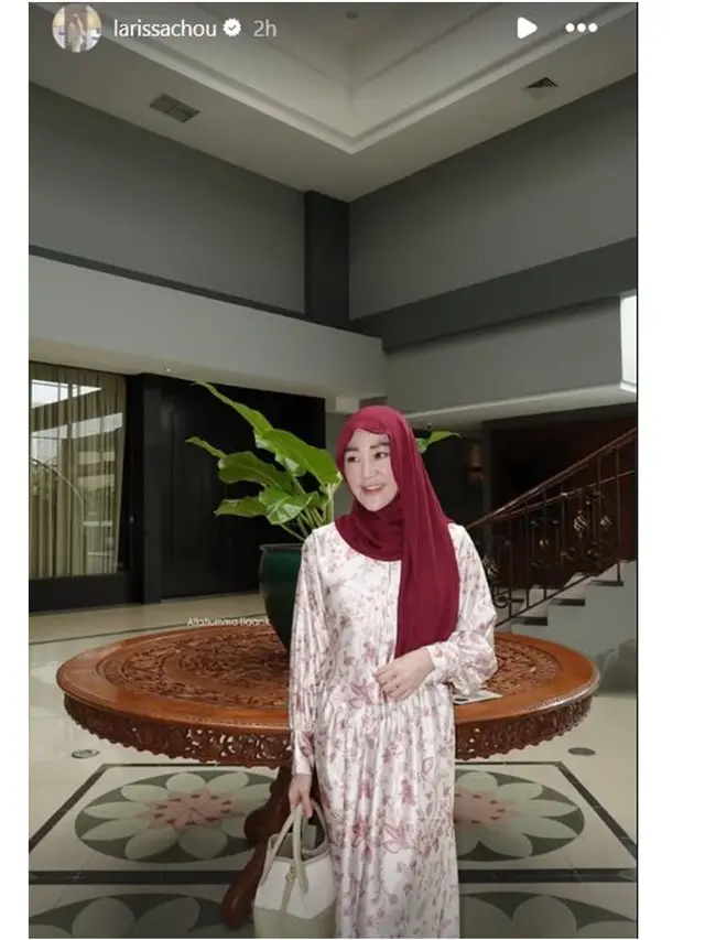 6 Potret Larissa Chou Rayakan Imlek Bareng Keluarga, Anaknya Senang Dapat Angpao