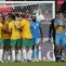 Para pemain Australia merayakan gol yang dicetak Jordan Bos ke gawang India pada laga Grup B Piala Asia 2023 di Stadion Ahmad Bin Ali, Doha, Sabtu (13/1/2024).  (AP Photo/Aijaz Rahi)
