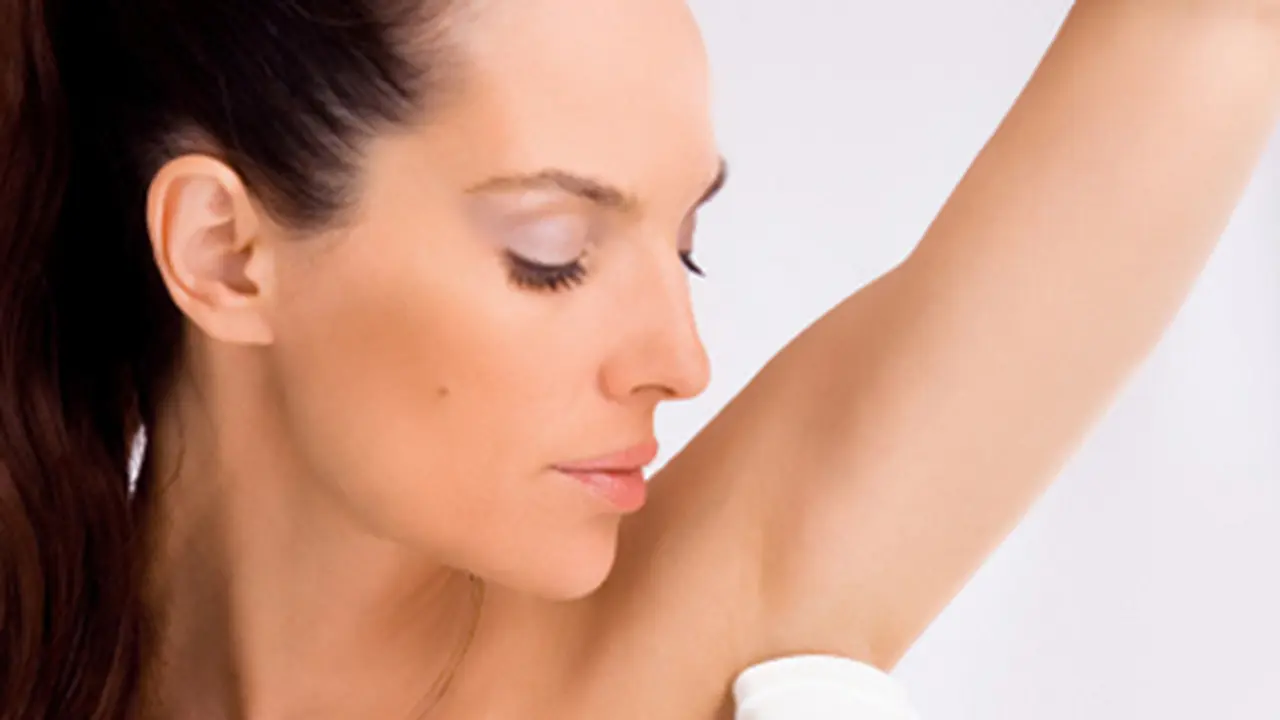 Haruskah Berhenti Gunakan Antiperspirant?
