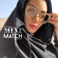 Tak ada kata monoton, diva Indonesia ini tampil begitu stunning saat lakukan wisata religi. (Sumber foto: krisdayantilemos/instagram)