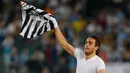 Penyerang JUventus, Alessandro Matri melakukan selebrasi usai mencetak gol ke gawang Lazio pada final Coppa Italia di Olimpico Roma, Italia, Rabu (20/5/2015). Juventus menang 2-1 atas Lazio. (Reuters/Giampiero Sposito)