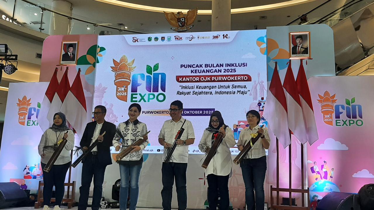 Lawan Rentenir, OJK Dorong Pelaku Usaha Jasa Keuangan Permudah Akses Kredit untuk Masyarakat