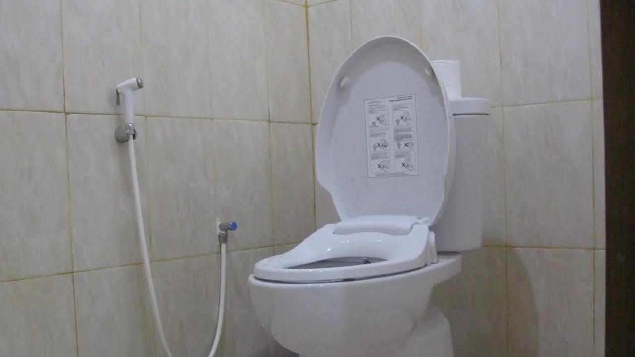 Ternyata, Ini Fungsi Bidet Sebenarnya  yang Dipasang di Samping Toilet! Enggak Cuma Buat Bersihin Tubuh