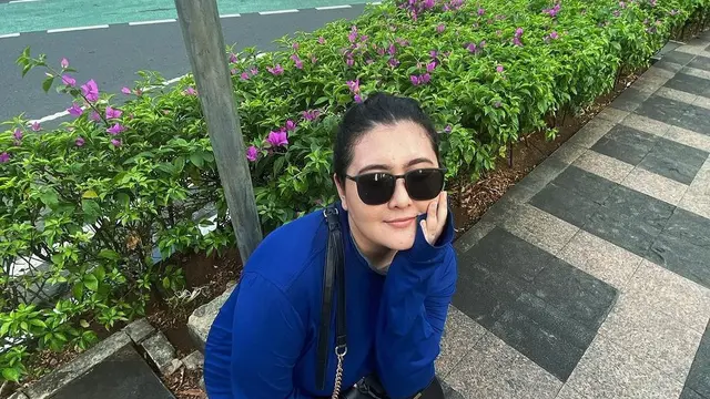 Talitha Curtis, Dulu Pemain Sinetron GGS Kini Berjualan Makanan di Depan Minimarket. (instagram/talithacurtis_)