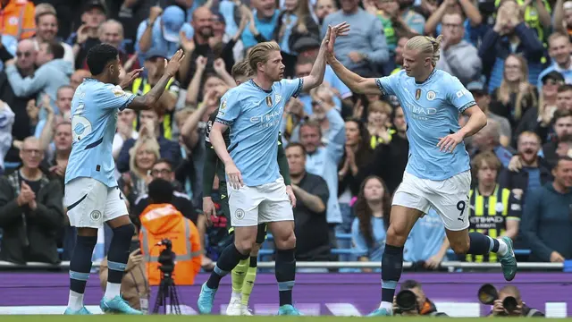 Foto: Dikejutkan Gol Kilat Brentford, Erling Haaland Ngamuk Borong 2 Gol dan Cetak Rekor