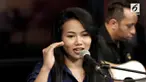 Yura Yunita ungkapkan proses emosionalnya saat pembuatan album musik terbarunya yang bertajuk 'Merakit'.