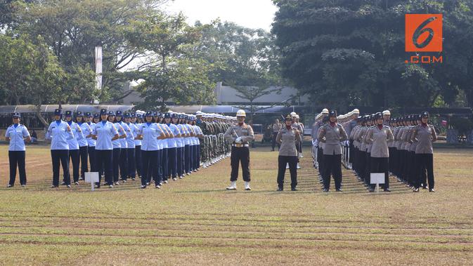 Peserta Upacara HUT RI ke-74 yang ikut latihan gabungan bersama Paskibraka Nasional 2019 (Liputan6.com/Aditya Eka Prawira)