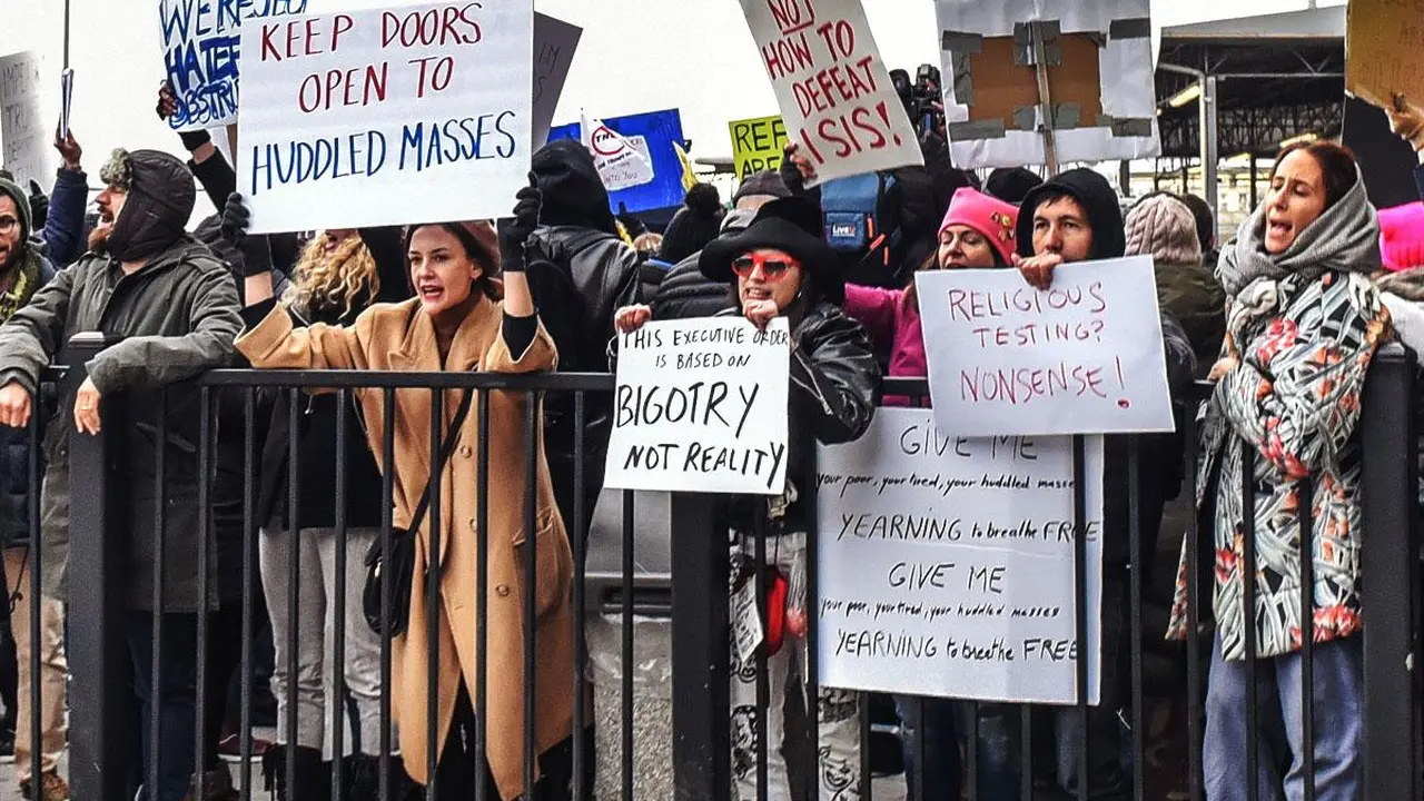 Kebijakan Anti-Imigran Muslim Donald Trump