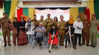 Pemkot Tarakan Beri Bantuan Alat Kesehatan Bagi Penyandang Disabilitas dan Lansia di Gedung Serbaguna Kantor Wali Kota Tarakan pada Senin (28/8)/Istimewa.