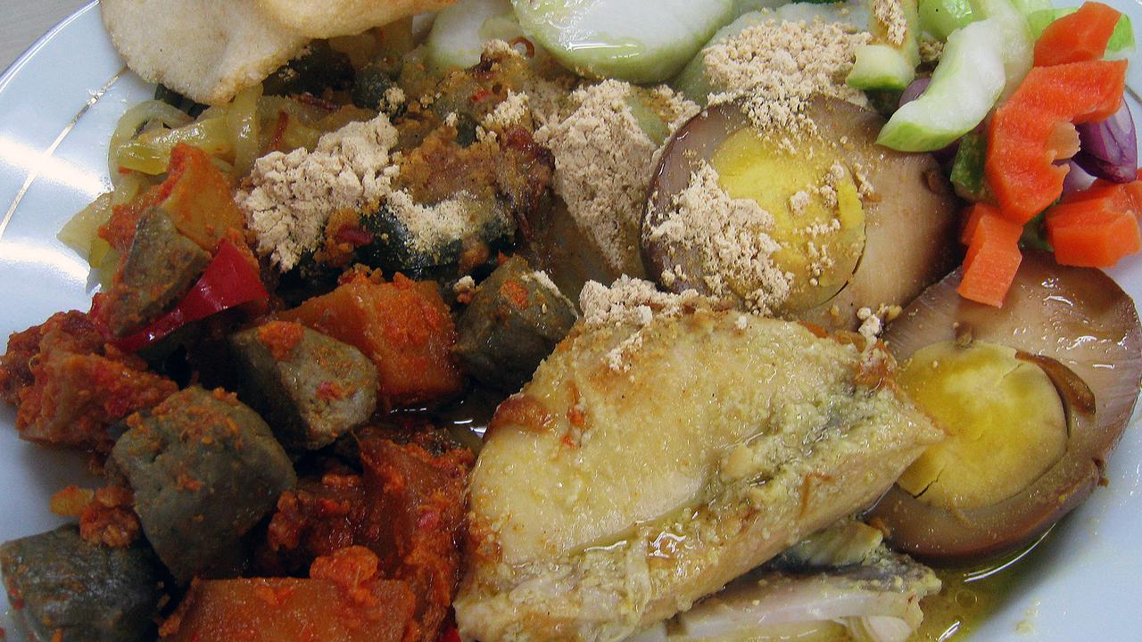 Lontong Cap Gomeh, Hidangan Kuliner Akulturasi Budaya Tionghoa-Indonesia yang Menggugah Selera