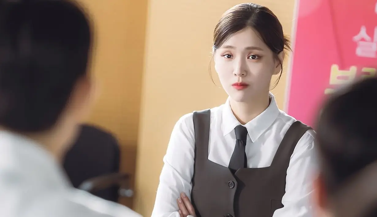 Ketika Jiwa Kim Ji Eun dan Lomon Tertukar di Drakor Branding in Seongsu