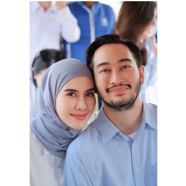 6 Artis Ini Dampingi Suami Maju Pilkada 2024, Beri Dukungan Penuh
