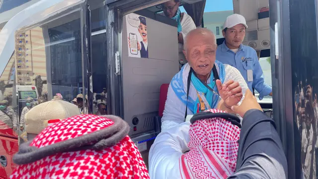 Kedatangan jemaah haji kloter 1 YIA di Makkah, Kamis 30 April 2026.
