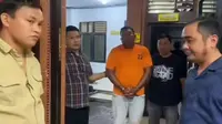 Arogan Minta Paksa Saldo DANA Gratis hingga Viral, Pria di Medan Tertunduk Lesu Ditangkap Polisi