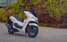 Honda PCX Terbaru Hadir dengan Desain yang Terinspirasi Skutik Eropa, Semakin Terlihat Elegan