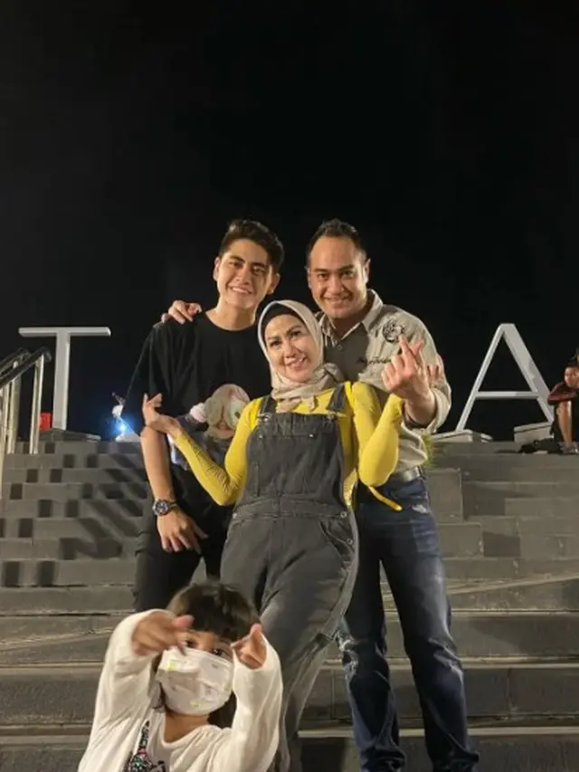 Ferry Irawan dan Venna Melinda