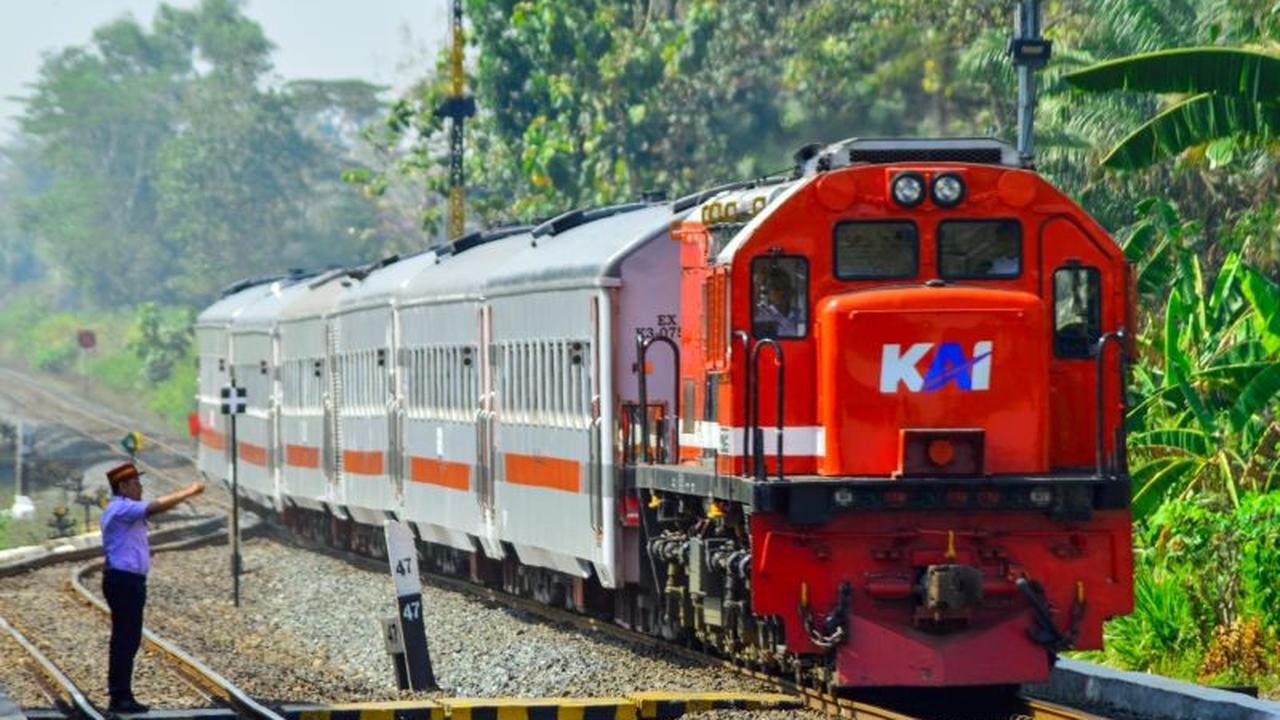Tahukah Anda, Pelanggaran di Perlintasan Kereta Sering Fatal? KAI Palembang Imbau Warga Tingkatkan Keselamatan Perlintasan Kereta