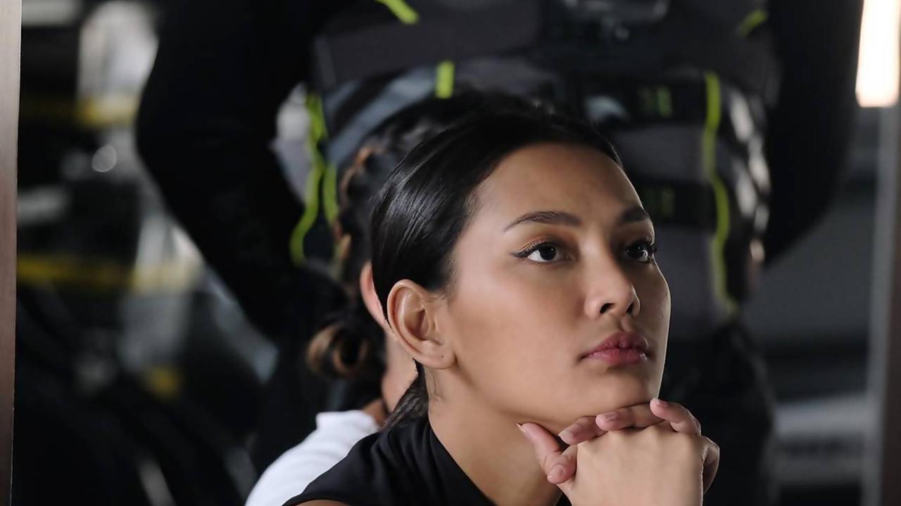 FOTO: Pacu Adrenalin, Ini Gaya Erica Karlina Saat Main Jet Sky