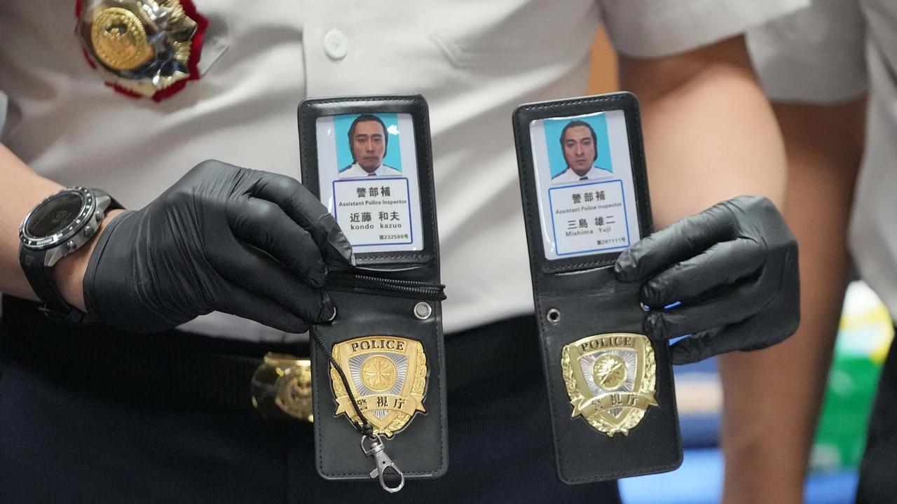 FOTO: Imigrasi Bogor Bongkar Sindikat Penipuan Online Warga Jepang di Sentul