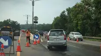 Jalan Ambles, KM 72 Tol Cipularang Dipasangi 20 Tiang Pancang