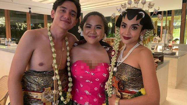 7 Potret Pernikahan Adipati Dolken dan Cantri Tachril Pakai Adat Jawa