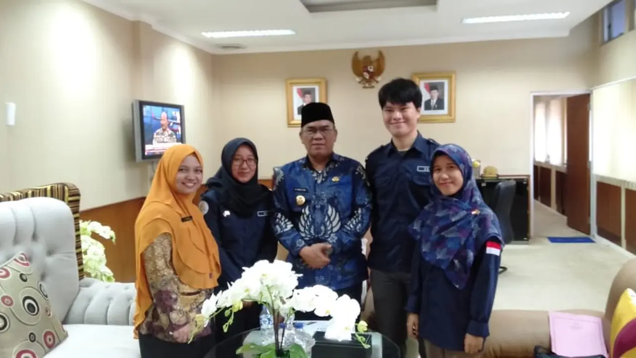 Tim Pencerah Nusantara Muara Enim saat melakukan advokasi kebijakan dana desa untuk kesehatan (Istimewa)