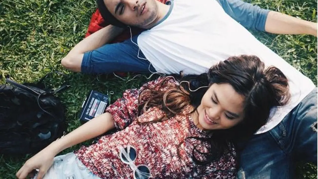 [Bintang] Sheryl Sheinafia dan Refal Hady
