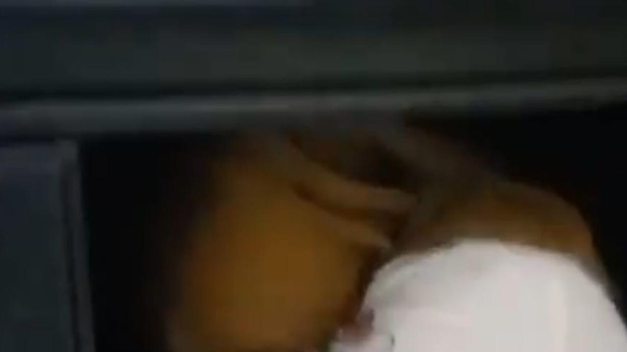 Viral Video Camat Sembunyikan  Perempuan di Bawah Meja