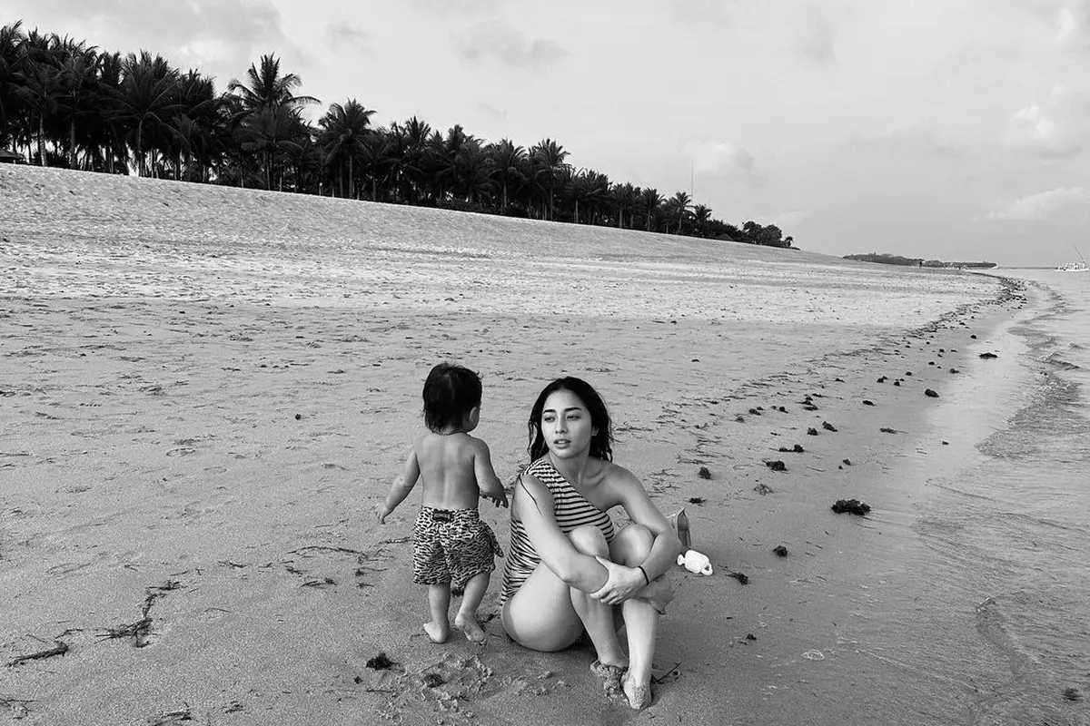Potret Nikita Willy dan baby Izz. (Foto: Instagram/nikitawillyofficial94)