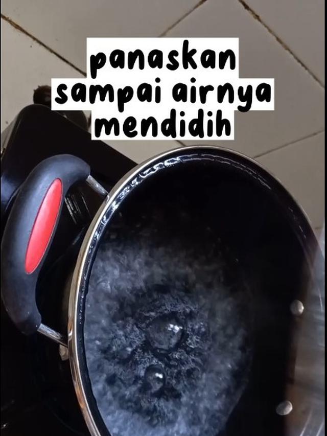 Cara Cepat Rebus Daun Singkong Agar Empuk dan Tetap Hijau Tanpa Direndam Air Es