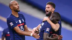 Pemain Prancis merayakan gol yang dicetak Olivier Giroud ke gawang Kroasia pada laga UEFA Nations League di Stade de France, Prancis, Rabu (9/9/2020) dini hari WIB. Prancis menang 4-2 atas Kroasia. (AFP/Franck Fife)