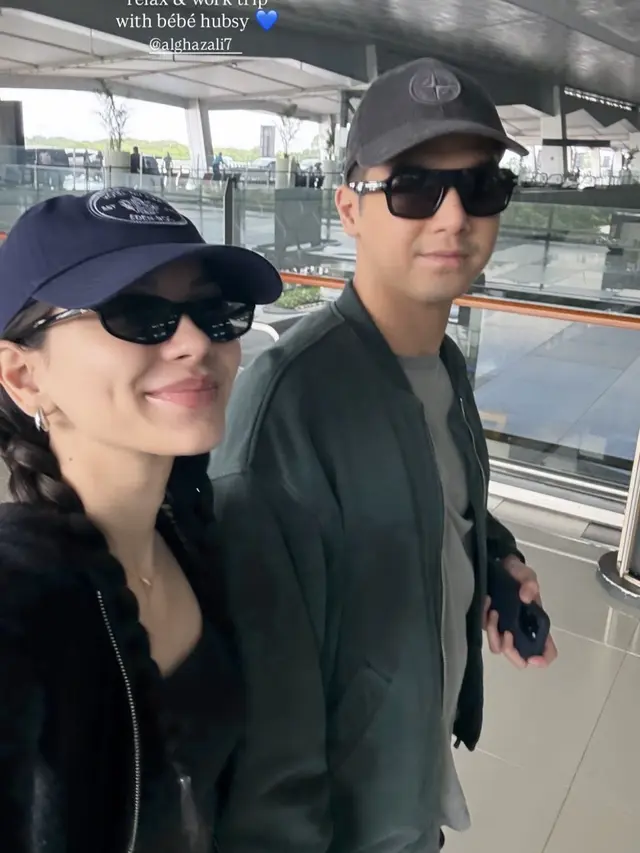 Alyssa Daguise Liburan Sambil Bekerja di Bali.