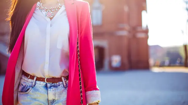 5 Jenis Pakaian yang Cocok Dipadukan dengan Blazer, Ciptakan Gaya ke Kantor yang Makin Standout