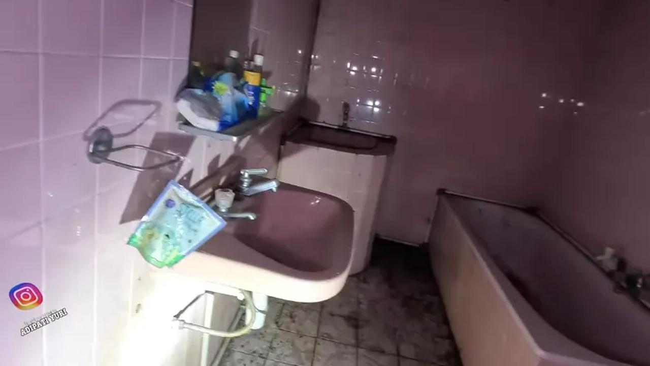 Beginilah penampakan sisi kamar mandi yang ada di rumah mewah tersebut. <br>