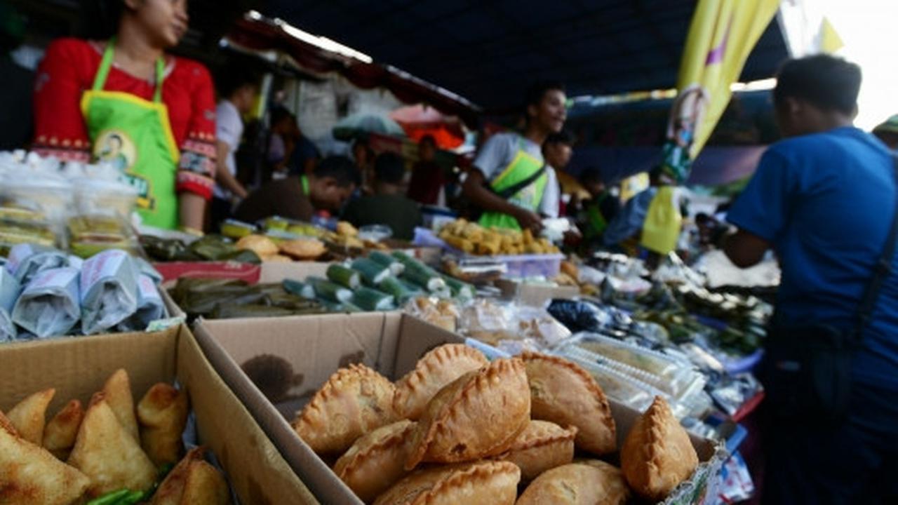 Berburu kuliner Ramadan di pasar takjil Benhil