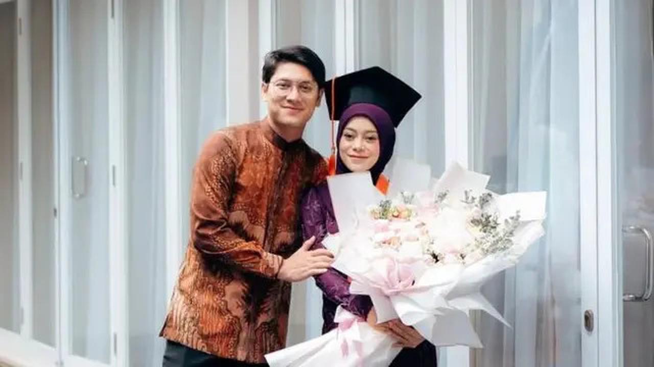 Sempat Bimbang, Lesty Kejora Akhirnya Raih Gelar Sarjana Setelah 6 Tahun Kuliah