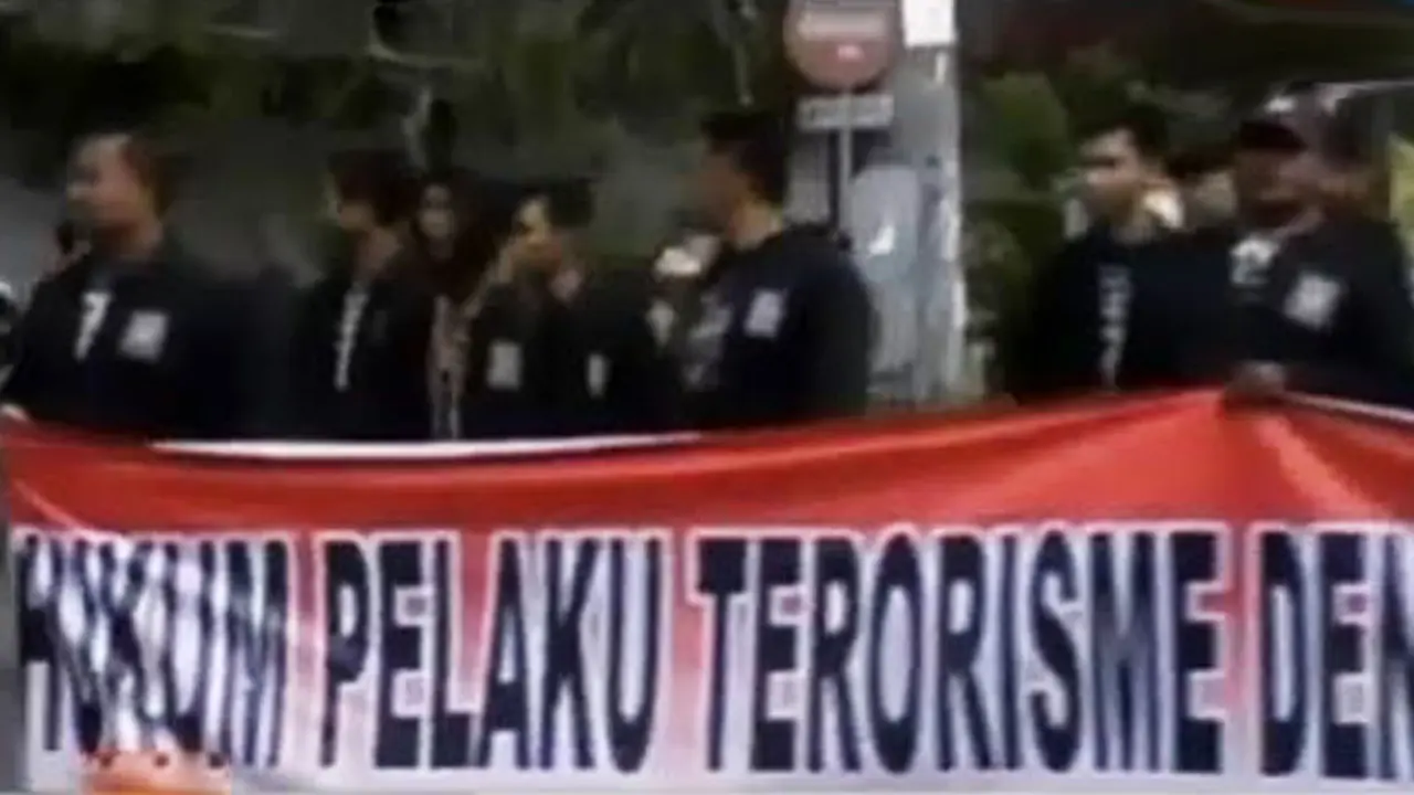 Warga Solo Kecam Terorisme