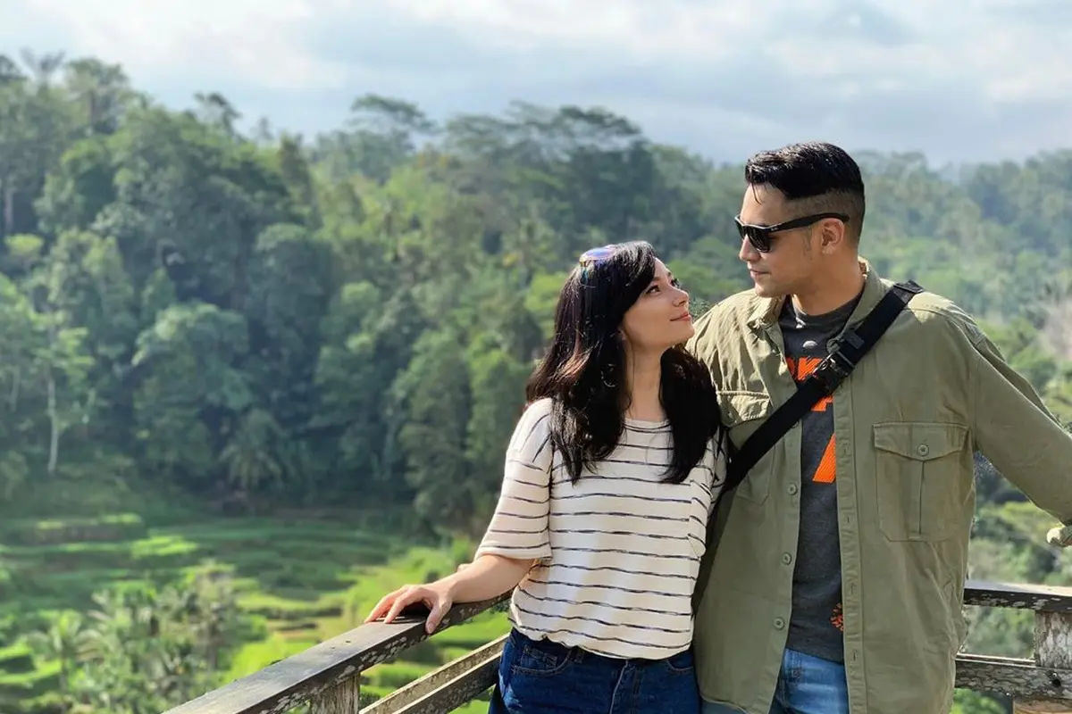 Asmirandah dan Jonas Rivanno. (Foto: Instagram @asmirandah89)
