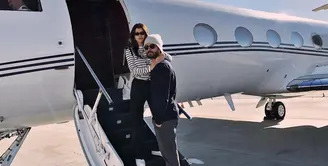 Scott Disick dan Sofia Richie mengajak Mason dan Penelope Disick liburan ke Cabo San Lucas untuk bersantai. (instagram/sofiarichie)