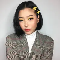 Riasan mata unik ala Cindercella. (Instagram/cindercella).