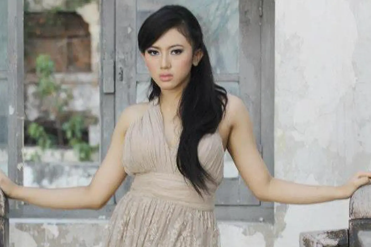 20160906-Suci Patia, Putri Cantik Aa Gatot Brajamusti yang Stylish Abis-Jakarta