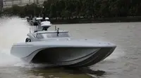 Kemajuan teknologi robot sudah semakin merebak ke segala aspek kehidupan manusia, misalnya kapal militer tanpa awak ini. (Sumber Royal Navy via newatlas.com)