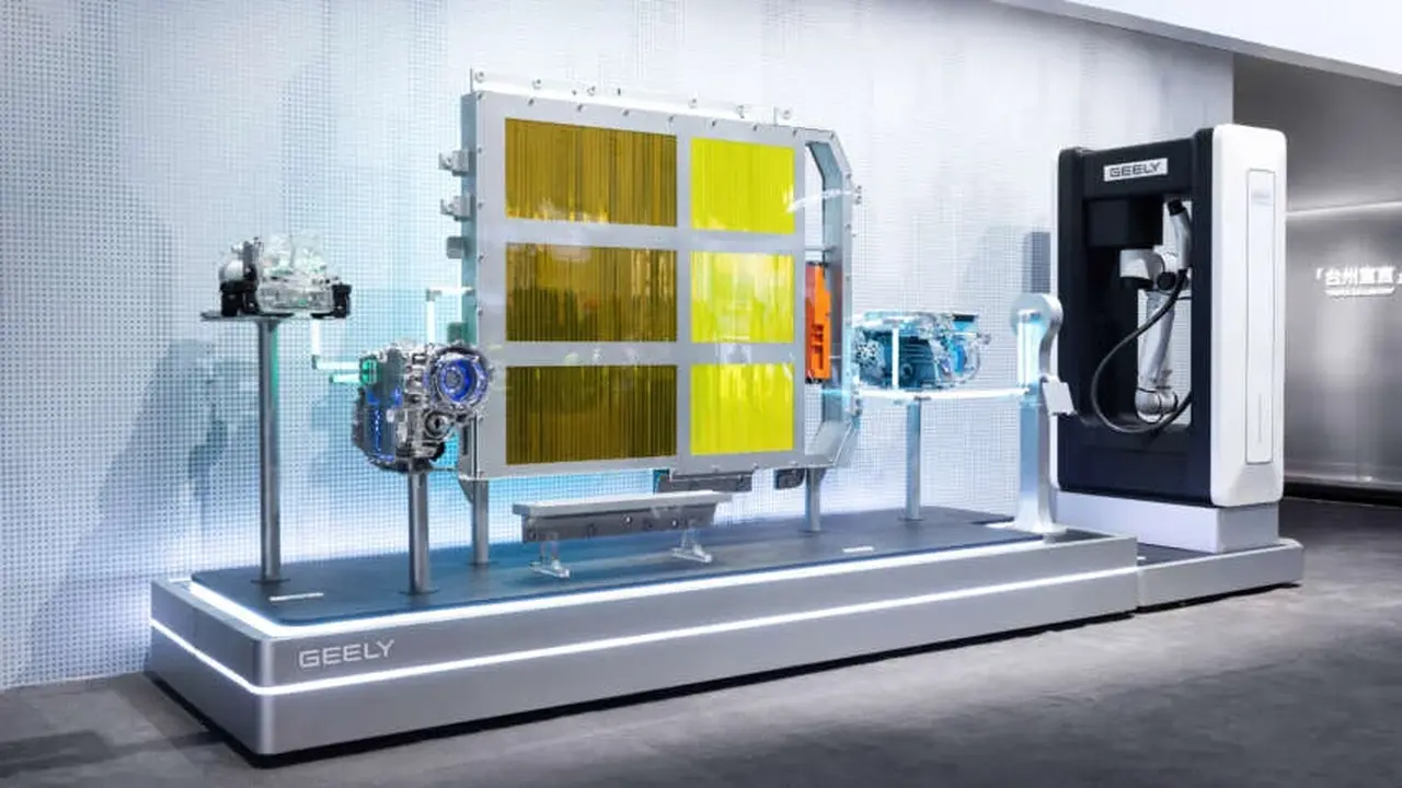 Tantang BYD, Geely Siapkan Pengisi Daya 1.800 Kw (Paultan)