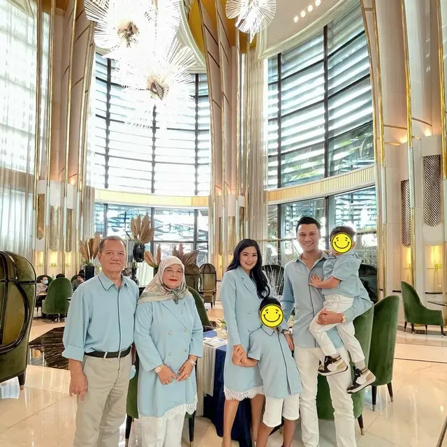 Momen Perayaan Ulang Tahun Christian Sugiono yang Ke-40. (Sumber: Instagram/csugiono dan Instagram/titi_kamall)