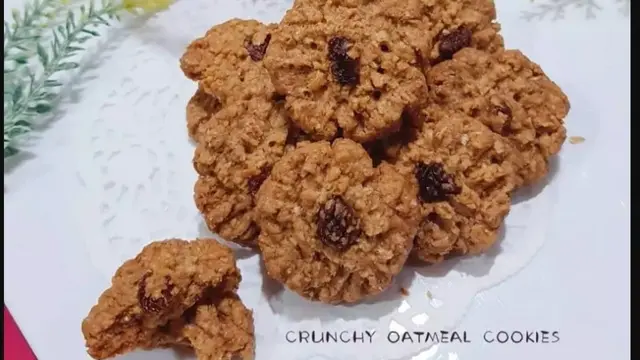 Crunchy oatmeal raisin cookies.   foto: Instagram @enny_tjuatja
